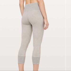 Lululemon wunder under crop 23”